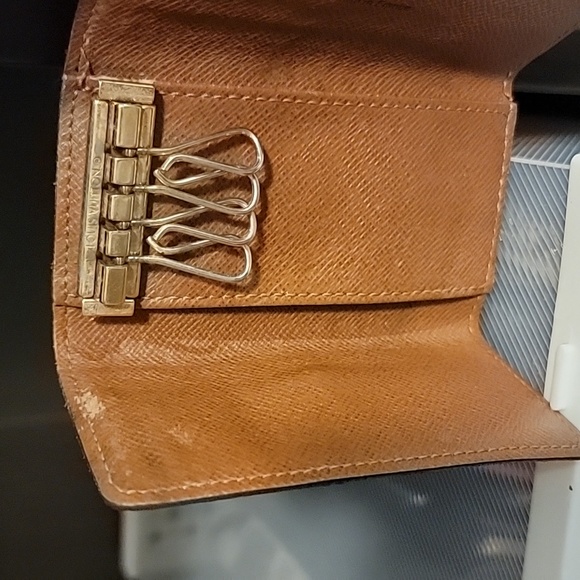 Louis Vuitton Key holder - Picture 7 of 13
